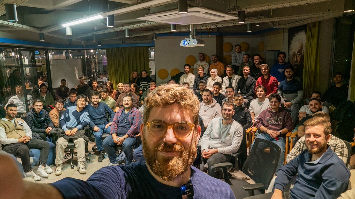 teknasyon's tweet photo. Appy Hour serimizde bu ay Teknasyon Creative Developer @seyfoyun , “Implementing Design Systems in Swift” konulu sunumunu gerçekleştirdi.
Bir sonraki etkinlikte görüşmek üzere!
#TeknasyonTech #AppyHour https://t.co/poSKGNVL1v