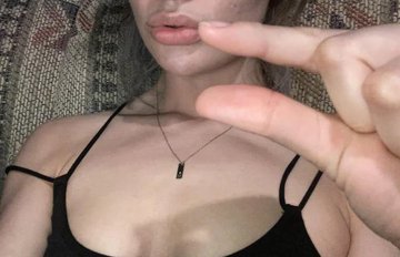 GoddessRoxieYourAddiction tweet media