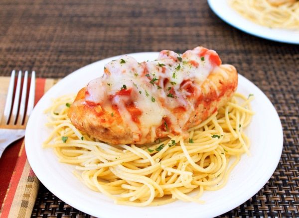 MagicalSiblings's tweet image. Easy Slow Cooker Chicken Parmesan Recipe  amagicalmess.com/easy-slow-cook…  #slowcooker #dinnerrecipe