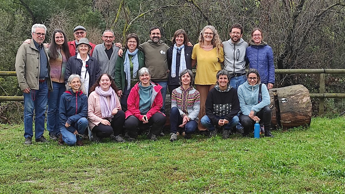 💚 Fa un mes celebràvem la Festa de L'Era i definíem la nova Junta Directiva! Una nova etapa per impulsar l'agroecologia i la sostenibilitat. 🌾 Participa activament com a soci/a o fes-te'n un avui mateix! 🙌

#AssociacióLEra #Agroecologia #Sostenibilitat
