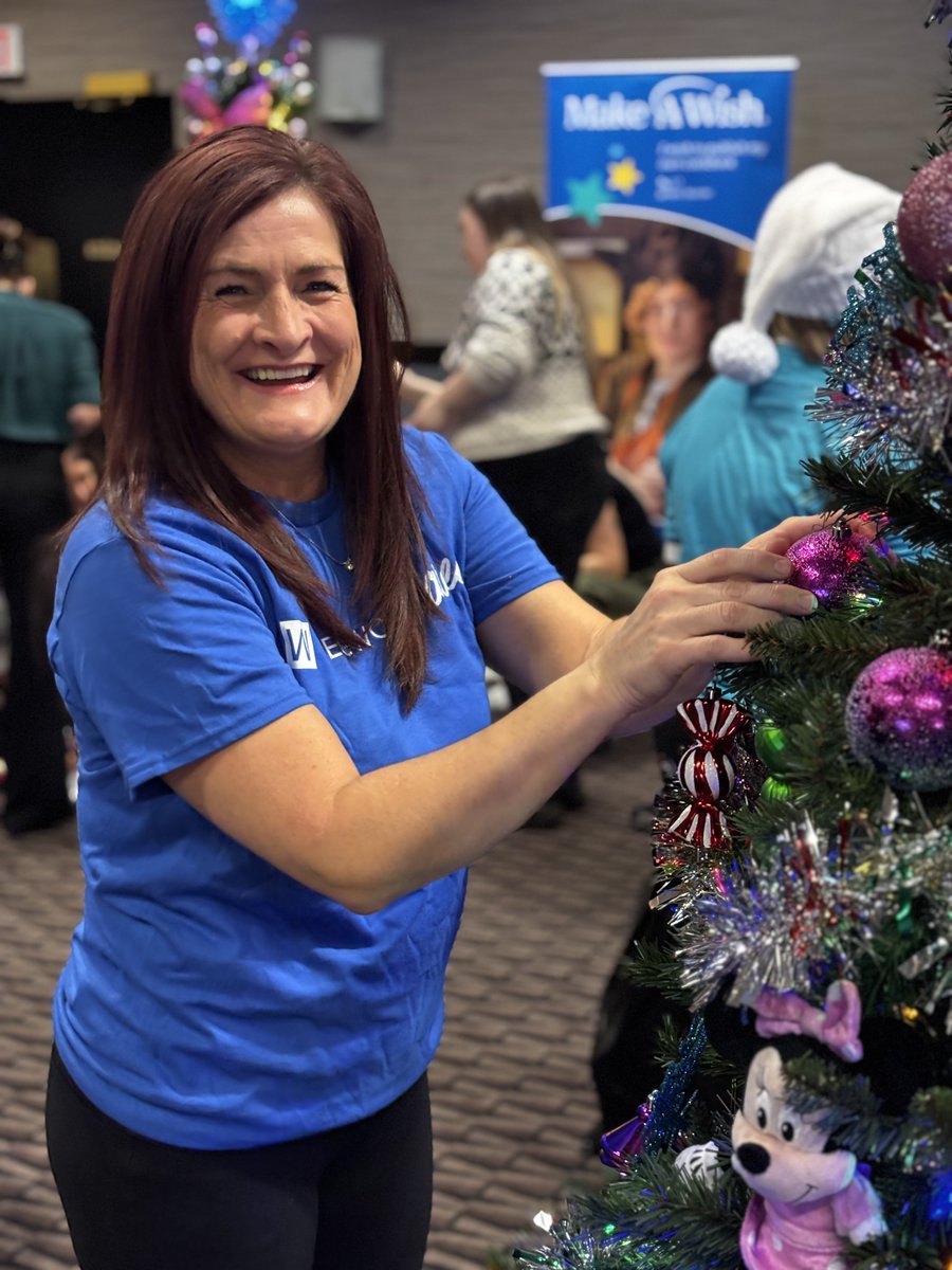 WedgwoodIns's tweet photo. Our team is proud to support @makeawishNFLD 's Trees of Joy by decorating a tree for brave Nevaeh. Wishing her and her family a joyous holiday season of hope and strength. ๐๐ #WedgwoodCares #TreesOfJoy #MakeAWishCanada https://t.co/6wIEobUpGt