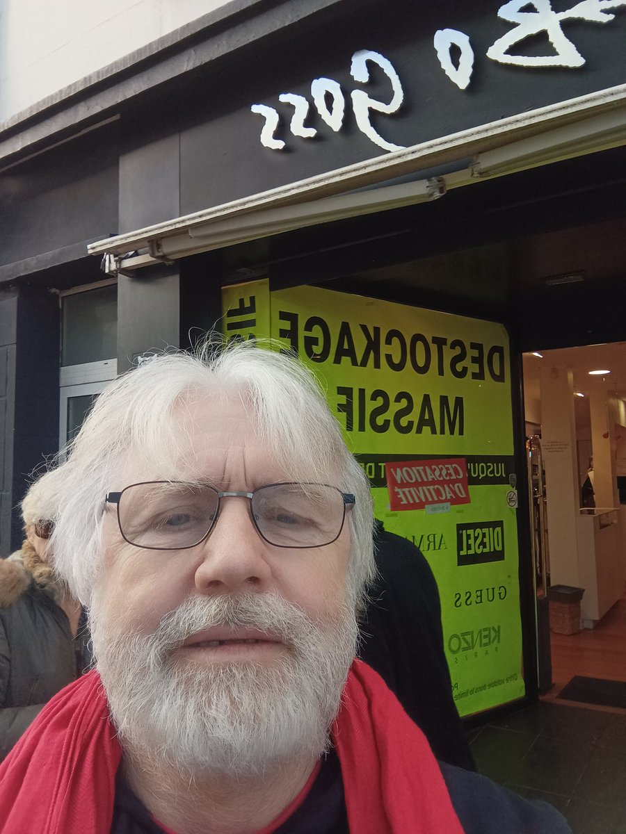 ctarkos's tweet photo. Sinon les zamis, j'organise une visite guidée de l'Assemblée Nat. mercredi 11 déc. à 16h j'ai 50 places je viens pour affaires rencontrer l'aimable @DamienGirard56 #Care #sollicitude #solitudes #santémentale
N'hésitez pas, diffusez, faites signe @MouMou_Guichard @saxeliebig https://t.co/9mCXhWaoHb