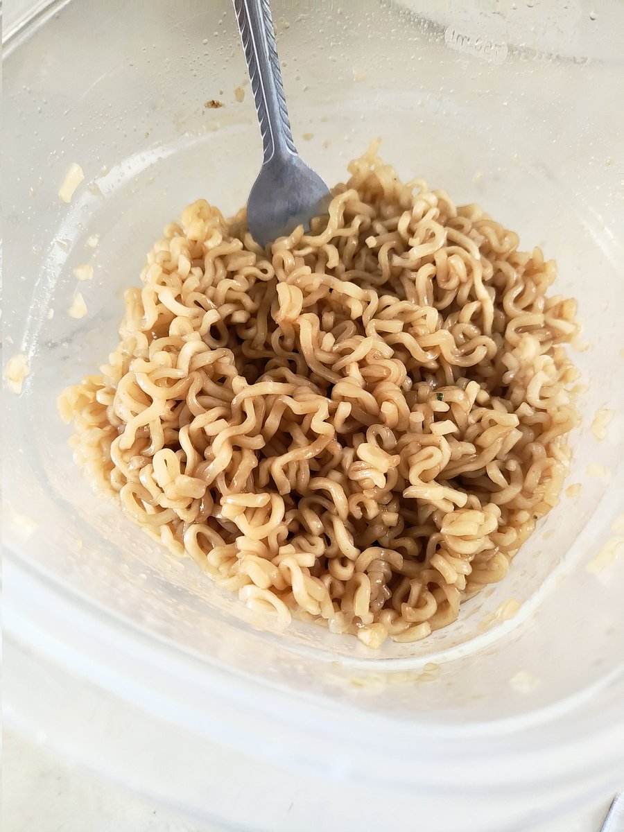 What y'all eating for lunch today.?? It's beef ramen for the win today over here.!! Being from Chicago I grew up on this and NEVER ate it like soup. 🙅🏼‍♀️🤣💯 The water was ALWAYS drained out. Who else knows about the #RamenLife and how did y'all eat it.?? 🤔🤔🤔