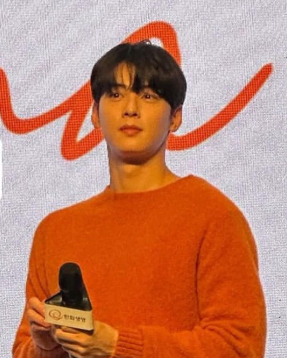 Marmitch13's tweet photo. Cha Eunwoo Ambassador for Hawha Insurance leverages his amazing affection for the brand☺️🥰#CHAEUNWOO #채은우 #Hanwhalifeinsurance @hanwhalife
@CHAEUNWOO_offcl https://t.co/Q86h4QTLzC