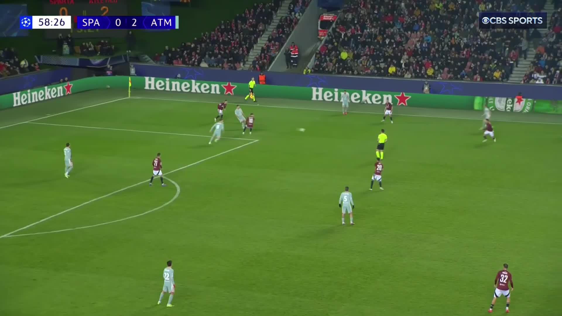 Julián Álvarez catches Sparta Praha on the counter attack and makes them pay  💥