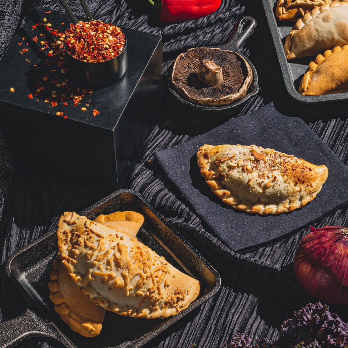 NuchasNYC's tweet photo. Black Friday starts early! 🎉 Stock up on your favorite empanadas and enjoy an extra 10% off when you buy 4 or more boxes. Use code BF2024 at checkout. 🥟 Order Now at https://t.co/4xxA9NjvTC 😋 #BlackFriday https://t.co/Med47t8CoN