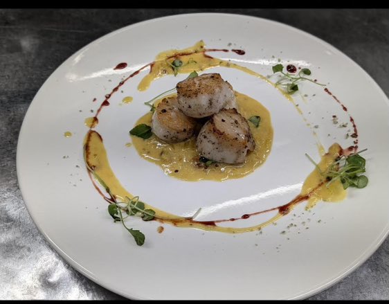 Open at 5 tonight!
Join us for happy hour 🍻 5-7pm

#kickinchicken #koreanfriedchickenbites #safroncreamsauce #yyt #kfcbites #foodporn #foodporn #freshseafoodpasta #freshscallops #french75cocktail