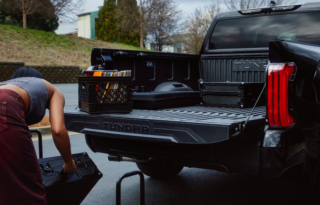 From vinyl records to record-breaking loads, the new Tundra can handle it all.