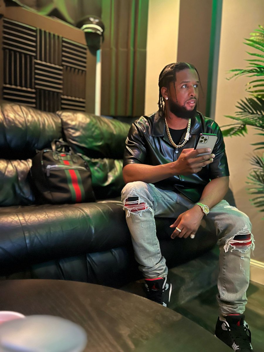 Clear4Takeoff_'s tweet photo. Winning Comes With A Price...And That Payment Is Due EVERYDAY! #Marathon #GrindDontStop #FlightSchoolCreatives https://t.co/jQLnGA9T18