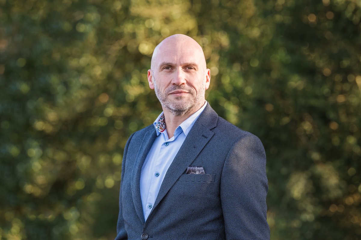 Announcing another speaker for our 2025 #conference,  20th May, Belton Woods Hotel, Spa &amp; Golf Resort!  John Dunckley, will deliver a keynote talk called "Financial flourishing: Applied positive #psychology and financial wellbeing." Visit
instituteforfinancialwellbeing.com/ifw-conference… for details