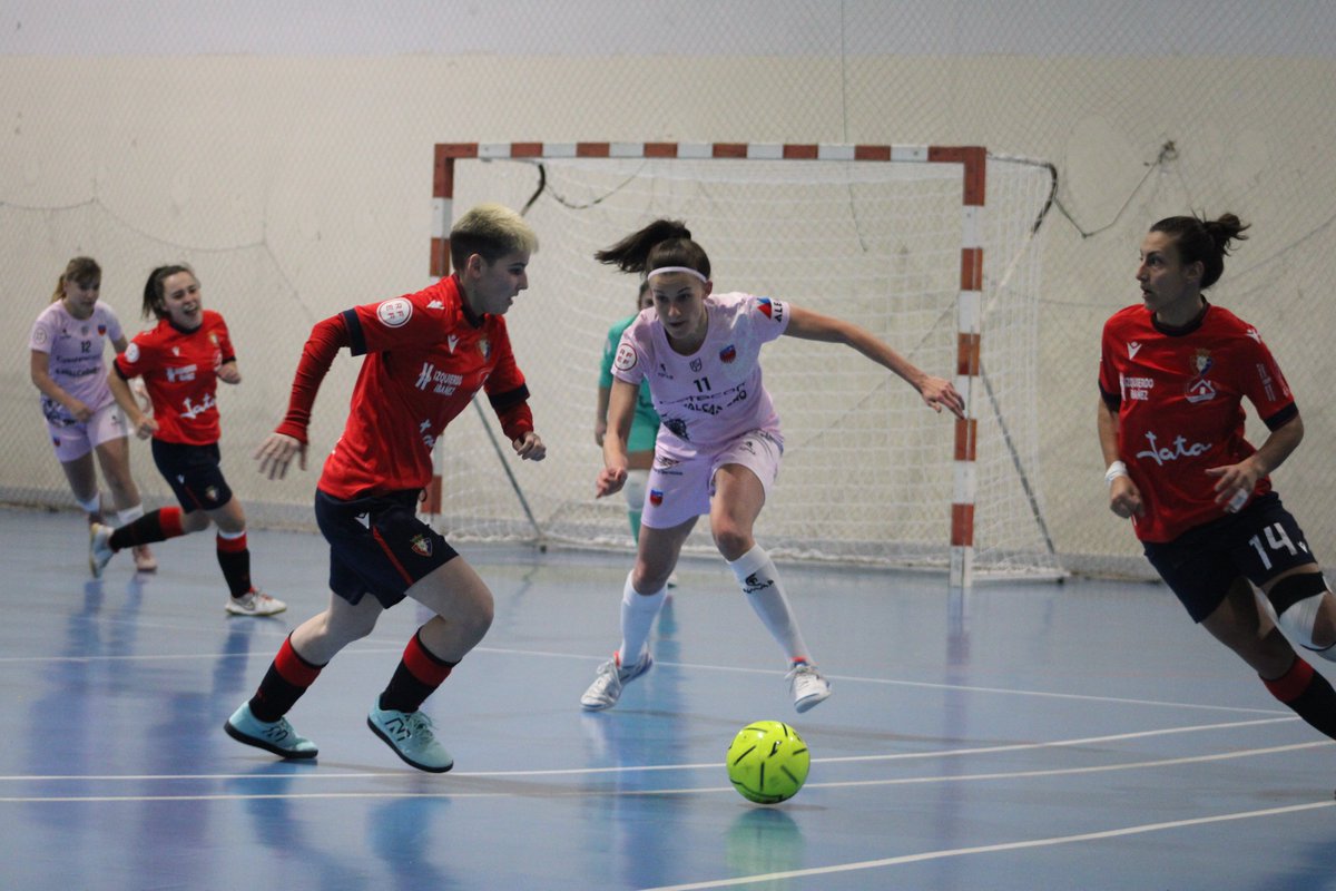 Osasuna_Futsal's tweet photo. ⏱️13' | Superamos el ecuador de la primera mitad con ventaja visitante (0-2). Sendos goles llegaron en las dos primeras llegadas sobre el marco de Amaia

🆚 @futsi_atletico 

🏆 #CopaDeLaReinaFS

📺 @fedfutnavarra https://t.co/knjt6vnOZJ https://t.co/j93jcdoU6i
