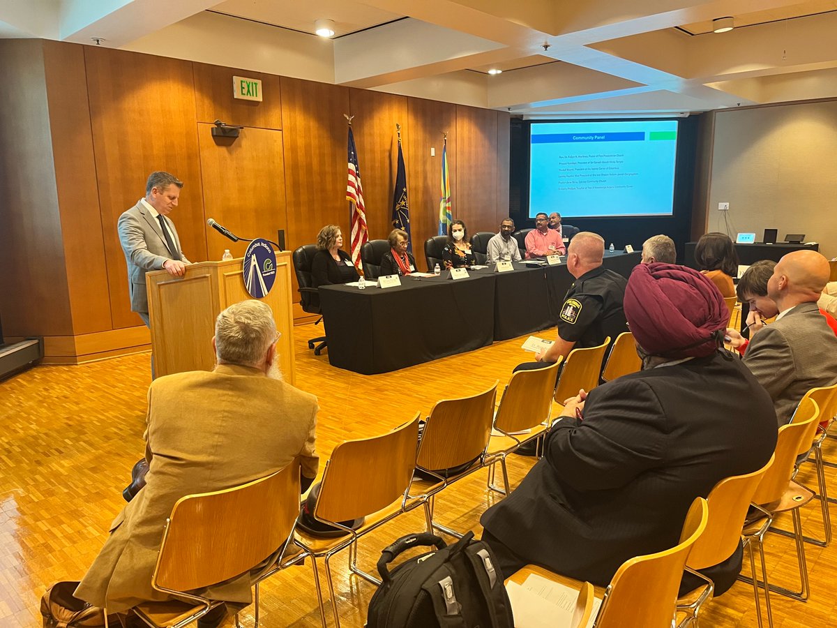 Peacemaking begins in places of worship. CRS works with faith leaders across the U.S. to facilitate security resource forums and address tensions in their communities. justice.gov/crs/our-work/f…
