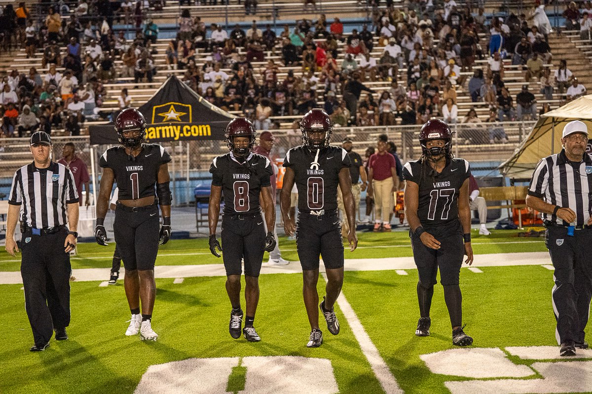SuptDotres's tweet photo. Exciting times for @MDCPS! Wishing the best to @miamiedisonsr, @BTW_SHS, @MNW_Bulls1955, @MiamiNorlandSHS, and @Southridge_SHS as they continue their playoff journey in the @FHSAA!  Let’s bring home those state titles! #YourBestChoiceMDCPS https://t.co/V6GEYfXDFr