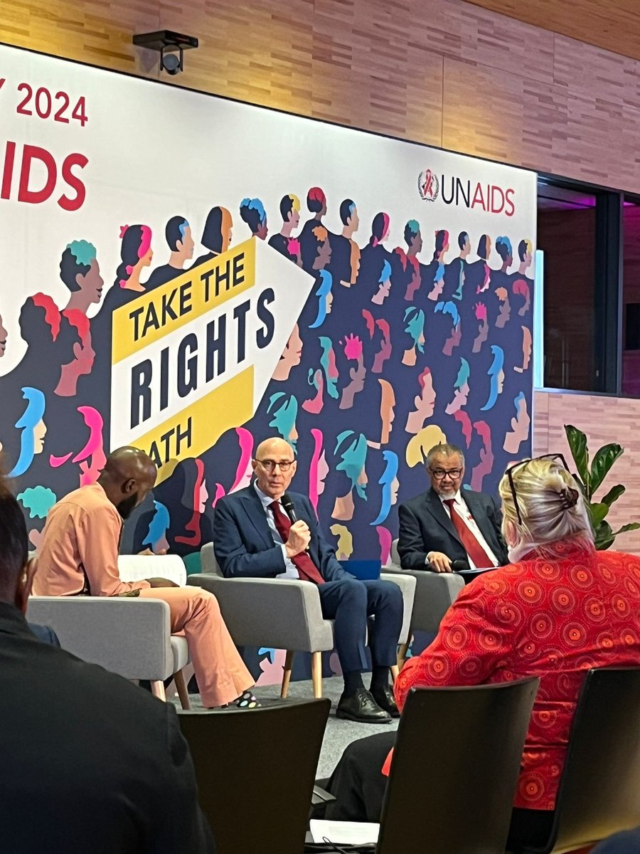 BelgiumUNGeneva's tweet photo. 🇧🇪 being a strong supporter of @UNAIDS, we were at the launch of the UNAIDS #WorldAIDSDay2024 Report today.
Together we can take the rights path and #endAIDS https://t.co/tC2ZJKlxoB