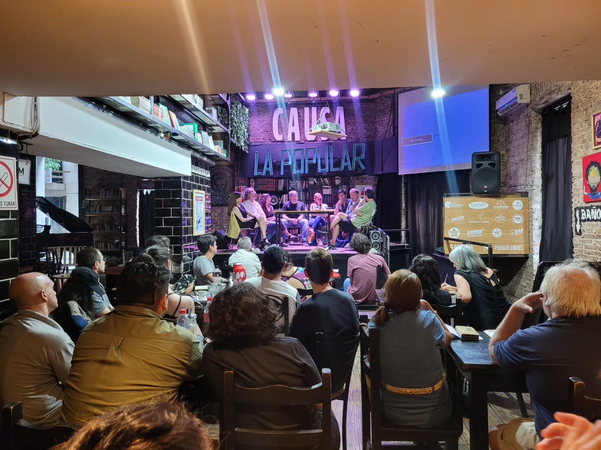 sisantafe's tweet photo. 👉Segunda y última jornada de Guía práctica para la investigación política en el siglo XXI, con @CrisisRevista  
 
Invita: Plataforma de Pensamiento Latinoamericano. https://t.co/BoVzB7DDvj