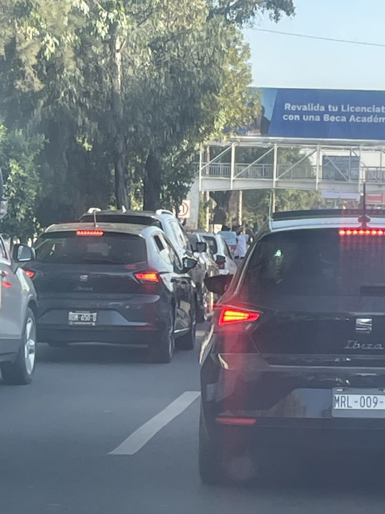 ingrayito's tweet photo. @AztecaNoticias Manifestación en Atizapán. https://t.co/vMeP4ai4Up