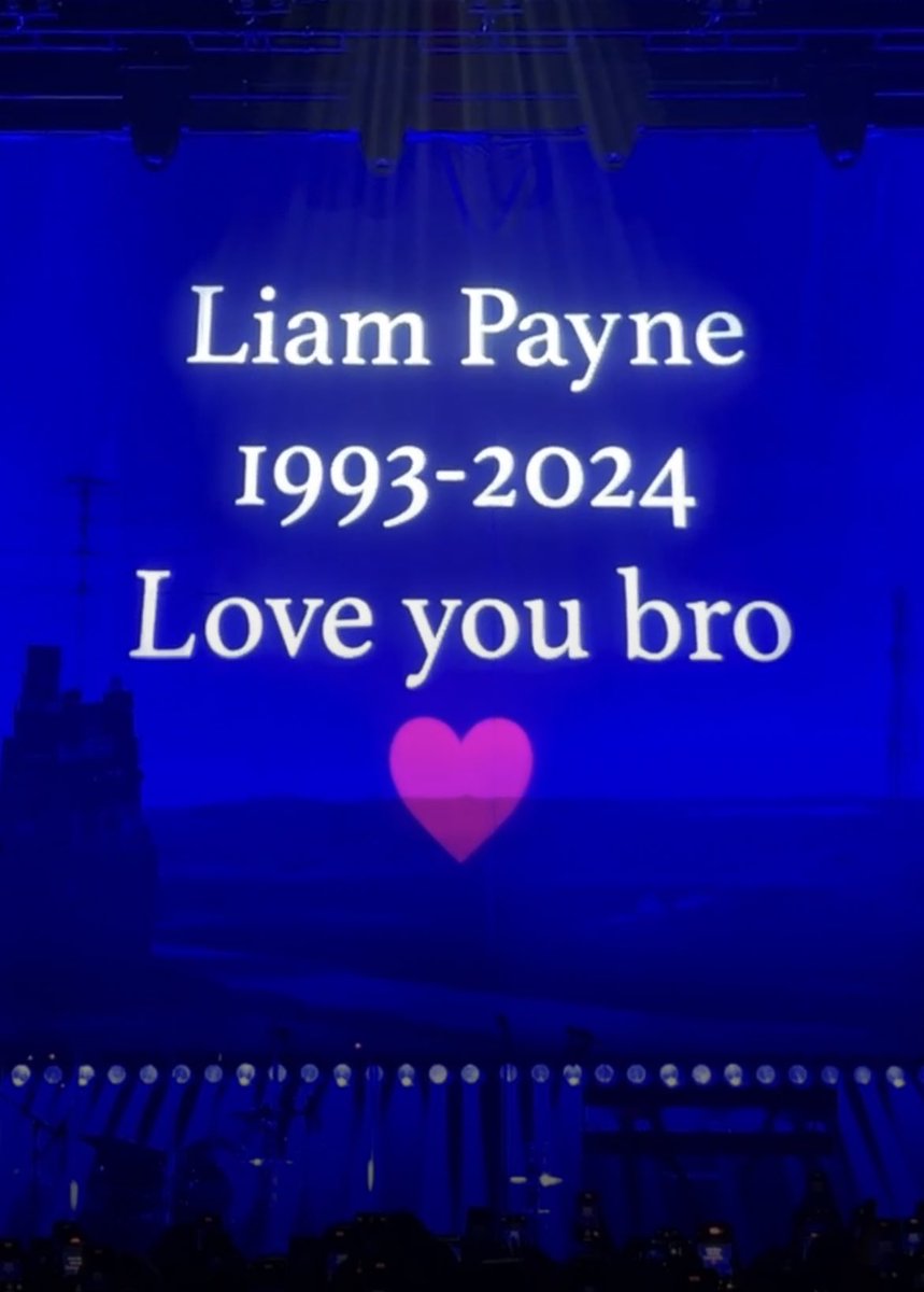 ariana ❀ tweet media