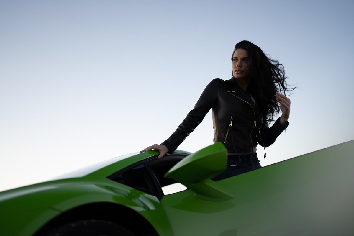 bellamodelmgmt's tweet photo. Campaign for @speed_vegas 🏁
#models #speedvegas #lasvegas #lv #F1 #Lamborghini #cars #luxury #racetrack #exoticsracing https://t.co/qaY5eYAmR6