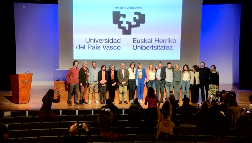naiz_info's tweet photo. [ÚLTIMA HORA]
Joxerramon Bengoetxea será el próximo rector de la UPV/EHU tras imponerse a Eva Ferreira https://t.co/RdTPbgn1dA https://t.co/myllnKJaSK
