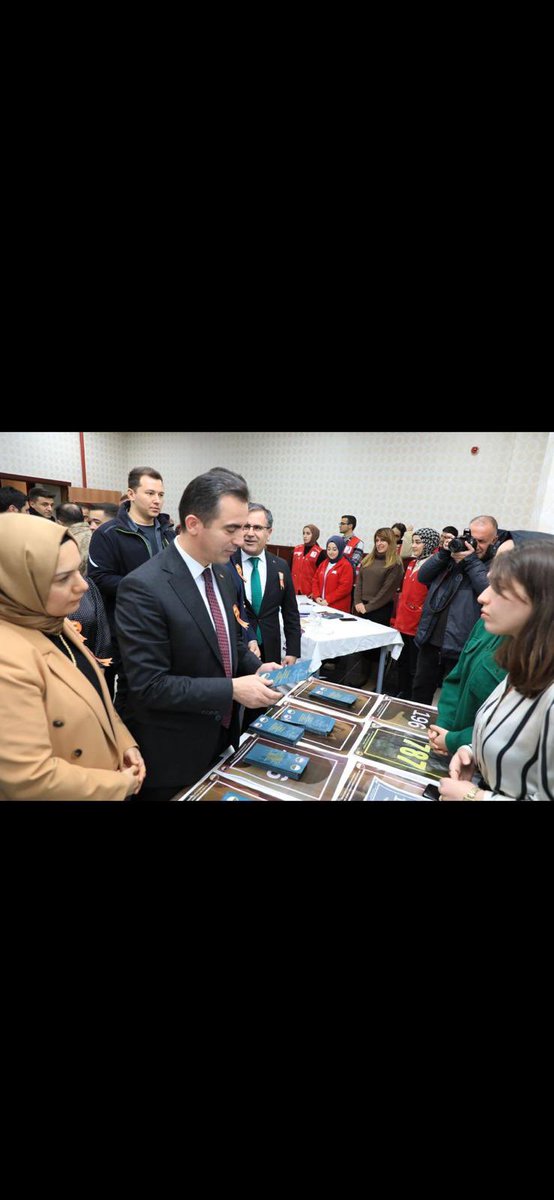 BitlisBarosu's tweet photo. + Bitlis Barosu Kadın Hakları Merkezi olarak hazırlamış olduğumuz broşürlerle katılım sağladık. Programda emeği geçen tüm kurumlara ve meslektaşlarımıza teşekkür ederiz. https://t.co/eoLAGg8TLB