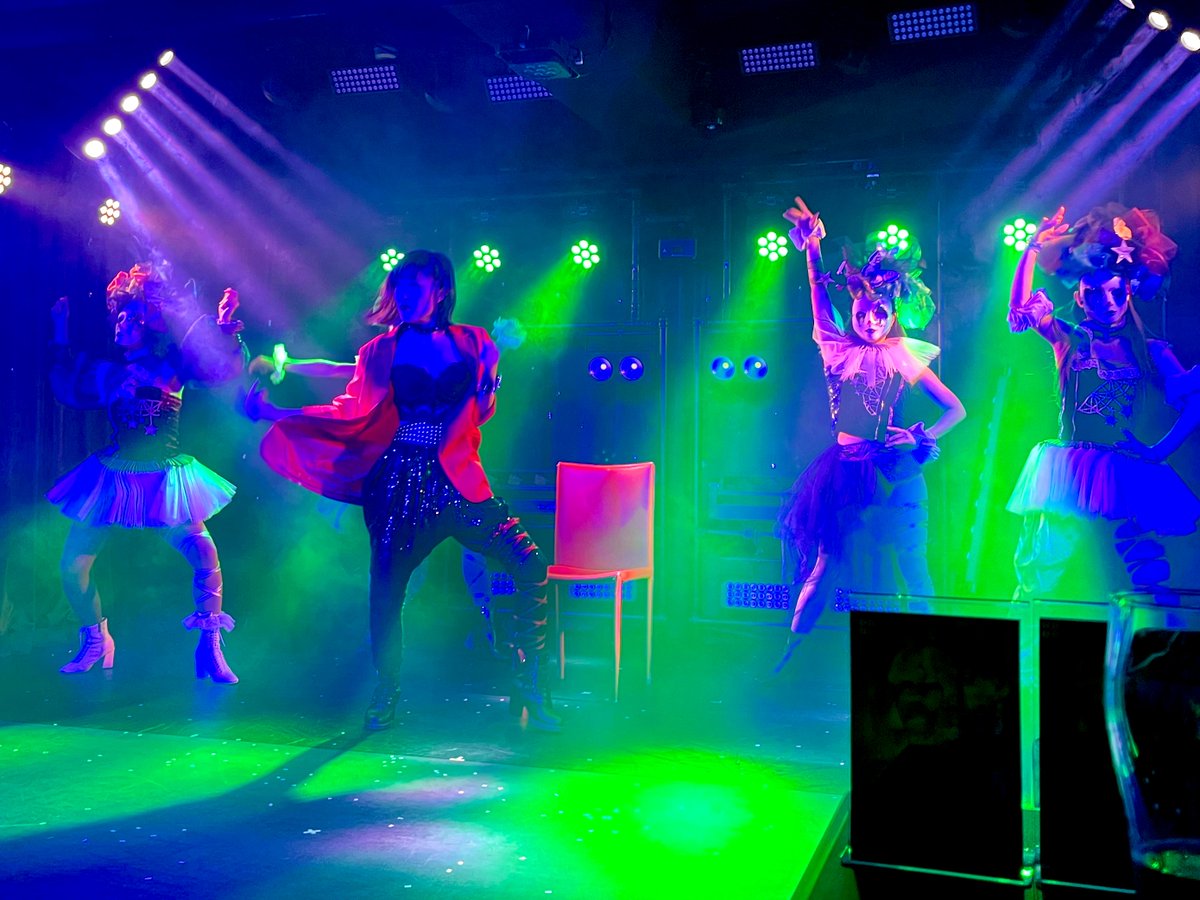 茉莉花姐さんとリセ先生のステージ観に行きました❣️踊り子いっぱい居た！🫶

ショーとってもかっこよかった…！
リセ先生のダンス好きだ〜🥹✨

とても良い刺激をもらえました！
また振付けしていただきたいっ🥳✨