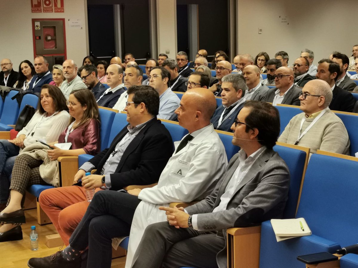 😍 Inauguración de las I Jornadas #SASDIGITAL, un hito gracias al equipo de Sistemas de Información y Comunicaciones 🙌 Sois el ❤️ que impulsa la transformación y modernización de la atención sanitaria en #Andalucía 💪 Gracias equipo! #TransformaciónSanitaria #TrabajoEnEquipo