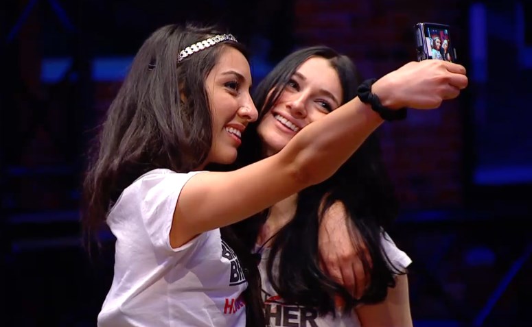BigBrotherMaple's tweet photo. 2nd seasons of Canadian shows are lit. 🔥 @Neda_Kalantar being in both. 👑👀
#BBCAN2 #TheTraitorsCanada https://t.co/CeLLSEFbps