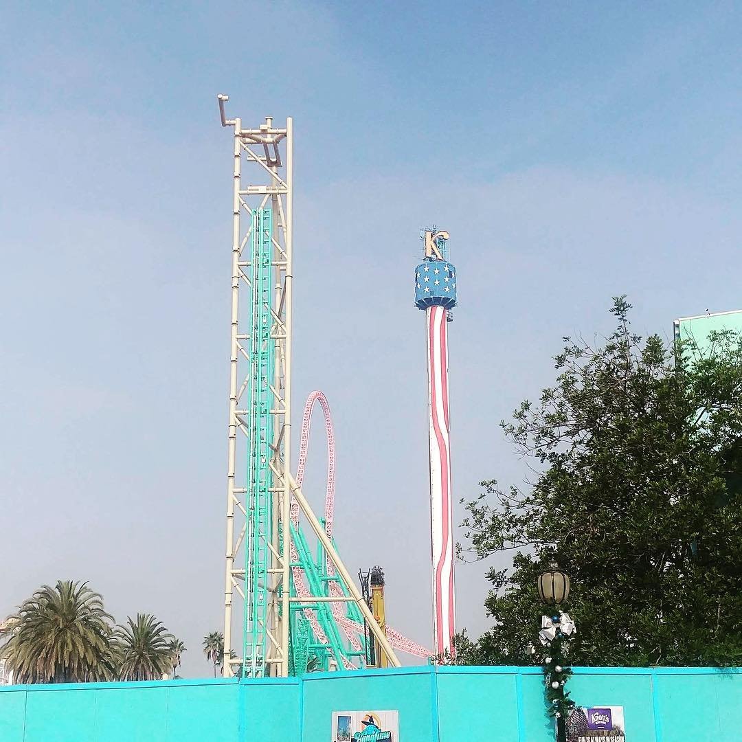 Park_Journey's tweet image. 7 years ago today, HangTime construction at @knotts. 

Thoughts on this coaster? Is it a must ride for you every time you visit? 

#Knotts #KnottsBerryFarm #HangTime