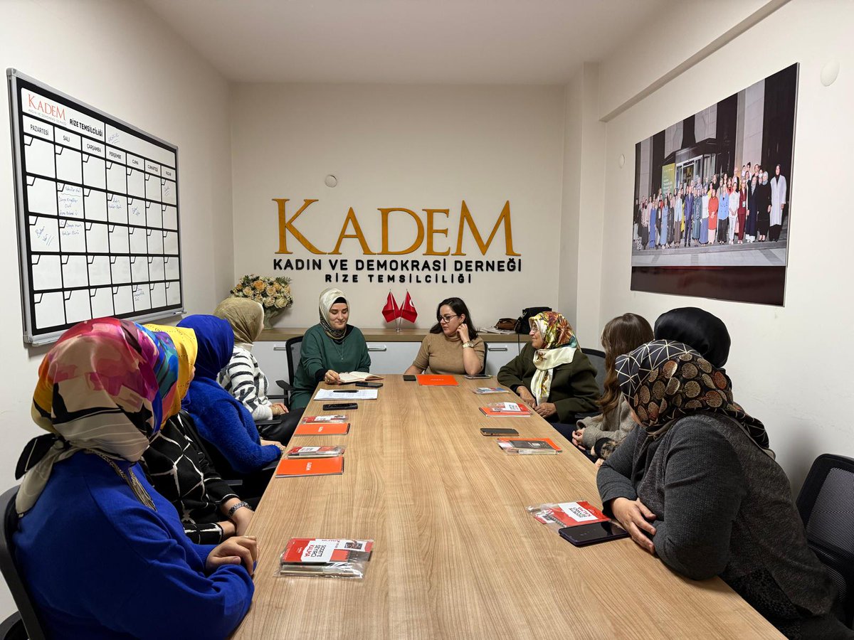 KADEM Rize (@kademrize) on Twitter photo Eğitimcimiz Hilal Ayar'ın sunumlarıyla 4 Temel Eğitimlerimizden biri olan "İki İnsan" konulu eğitim programını gerçekleştirdik.
Tüm katılımcılara teşekkür ederiz.
<a href="/av/">AV</a> <a href="/rteugenckadem/">RTEÜ GENÇ KADEM</a> <a href="/Hilal_T_Ayar/">Hilal Ayar</a> Eğitimcimiz Hilal Ayar'ın sunumlarıyla 4 Temel Eğitimlerimizden biri olan "İki İnsan" konulu eğitim programını gerçekleştirdik.
Tüm katılımcılara teşekkür ederiz.
<a href="/av/">AV</a> <a href="/rteugenckadem/">RTEÜ GENÇ KADEM</a> <a href="/Hilal_T_Ayar/">Hilal Ayar</a>