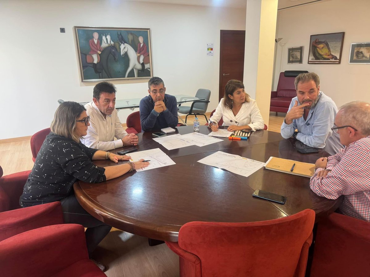 Buenas noticias para el barrio, no queríamos ese carril 🚲 compitiendo con los 🚶‍♂️ y el <a href="/AytoCartagenaES/">Ayuntamiento de Cartagena</a>  lo ha entendido así , así si! 👏