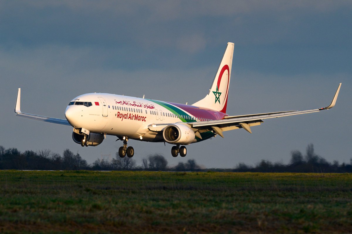 benjamin_video's tweet image. Aujourd'hui en milieu d'après-midi à CDG, quelques atterrissages dont un 747-200 Cargo de Geo-Sky avec 37 printemps à son actif, un 777 de Qatar Cargo et un 737 de la RAM, le tout sous un beau soleil ☀✈