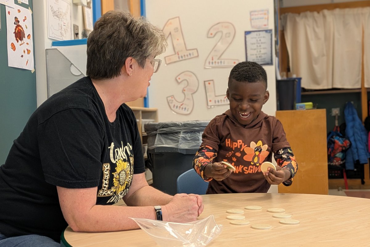 CvilleSchools's tweet photo. As we break for Thanksgiving, we are grateful for the teachers of Charlottesville City Schools. Day in and day out, they are the reason that joy of learning is one of our core values—as seen this morning in Becky Shifflett's pre-K classroom at @JohnsonSchoolVA 😍. https://t.co/RRRLCmDG34