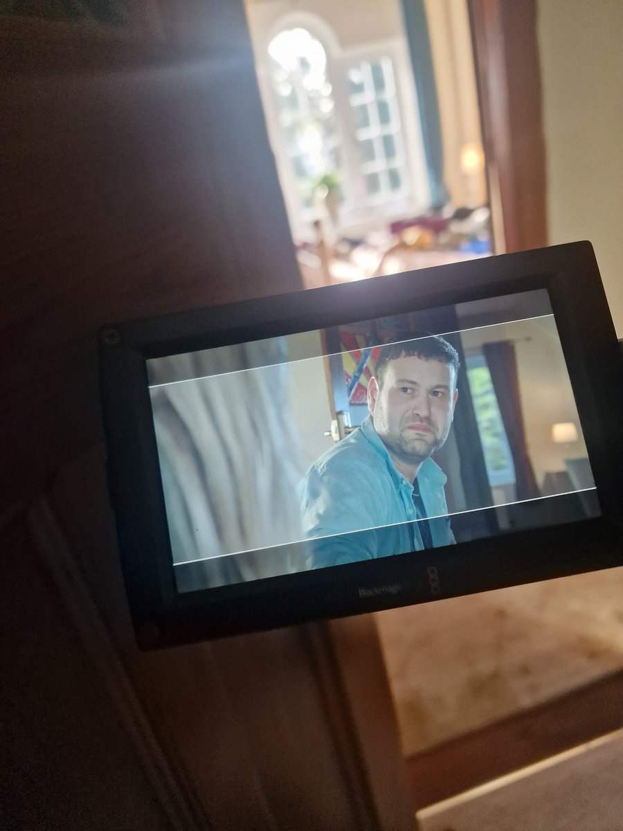 DaleGrantActor's tweet photo. Great little shoot with @CarolynDeeActor yesterday. Can't wait to see the final ting! 🎬 🎥
#acting #actingfortv #actors #filming #casting https://t.co/OtK4Q7RITe