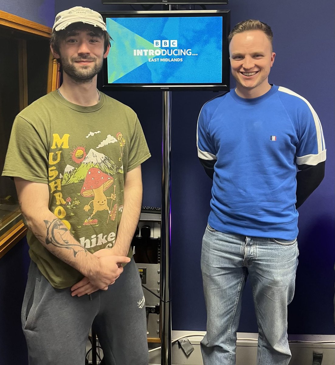 The Ritz (@theritz_band) on Twitter photo We’ve recently had the pleasure of promoting our debut EP ‘The Ties That Bind’ on <a href="/bbcintroducing/">BBC Music Introducing</a> and <a href="/burtonchartshow/">BURTONRADIOCHARTSHOW</a> 😅
Very excited to cap our year off with a huge local gig at the Hairy Dog Derby THIS FRIDAY, ticket link in our bio 🙋🏻♂️
#bbcintroducing #radioplay #indierock We’ve recently had the pleasure of promoting our debut EP ‘The Ties That Bind’ on <a href="/bbcintroducing/">BBC Music Introducing</a> and <a href="/burtonchartshow/">BURTONRADIOCHARTSHOW</a> 😅
Very excited to cap our year off with a huge local gig at the Hairy Dog Derby THIS FRIDAY, ticket link in our bio 🙋🏻♂️
#bbcintroducing #radioplay #indierock