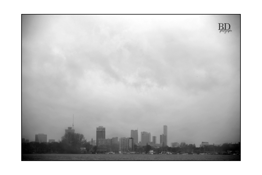 berenddoo's tweet photo. Rotterdam skyline.
Mauvais temps, slecht weer. https://t.co/T07uFB8GBW