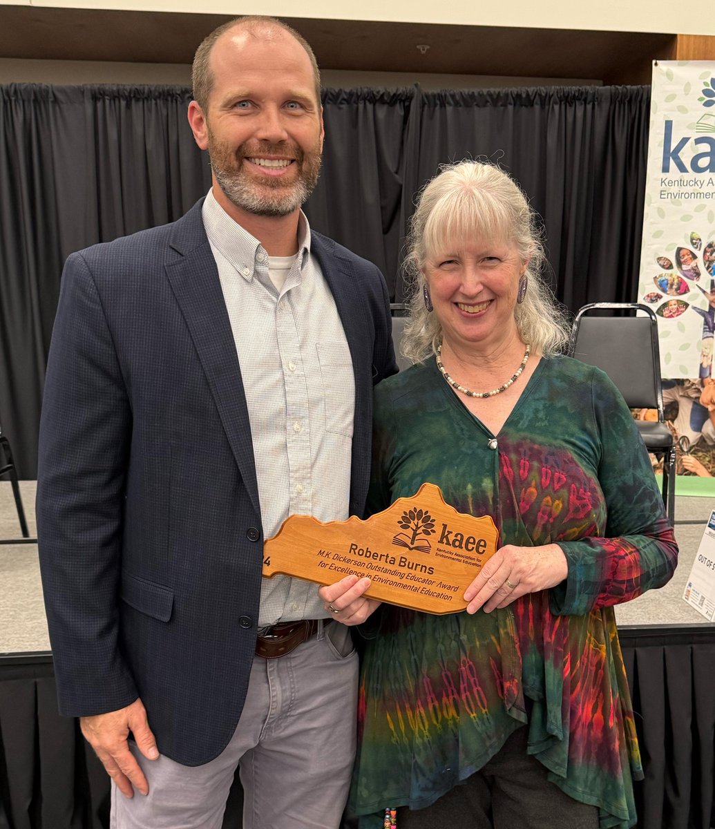 KentuckyEEC's tweet photo. Congratulations to Division for Air Quality’s Roberta Burnes, who received the 2024 M.K. Dickerson Outstanding Educator Award from the Kentucky Association for Environmental Education!
#TeamKentucky #TeamEEC! https://t.co/qphmWUSN5G