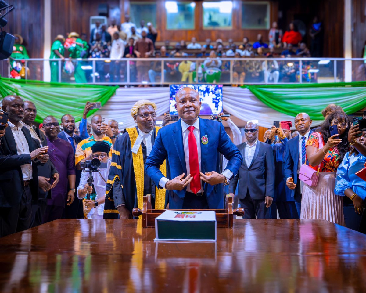 afrisagacity's tweet photo. Gov Peter Mbah, a lawyer, allocated a whopping N320,609 billion to Education in the Enugu state 2025 budget. This represents 33.2% of the total budget.

Gov Soludo, a Professor, allocated only N36 billion to Education in the Anambra 2025 budget -which is 5.9% of the total budget. https://t.co/icLN1wAShJ