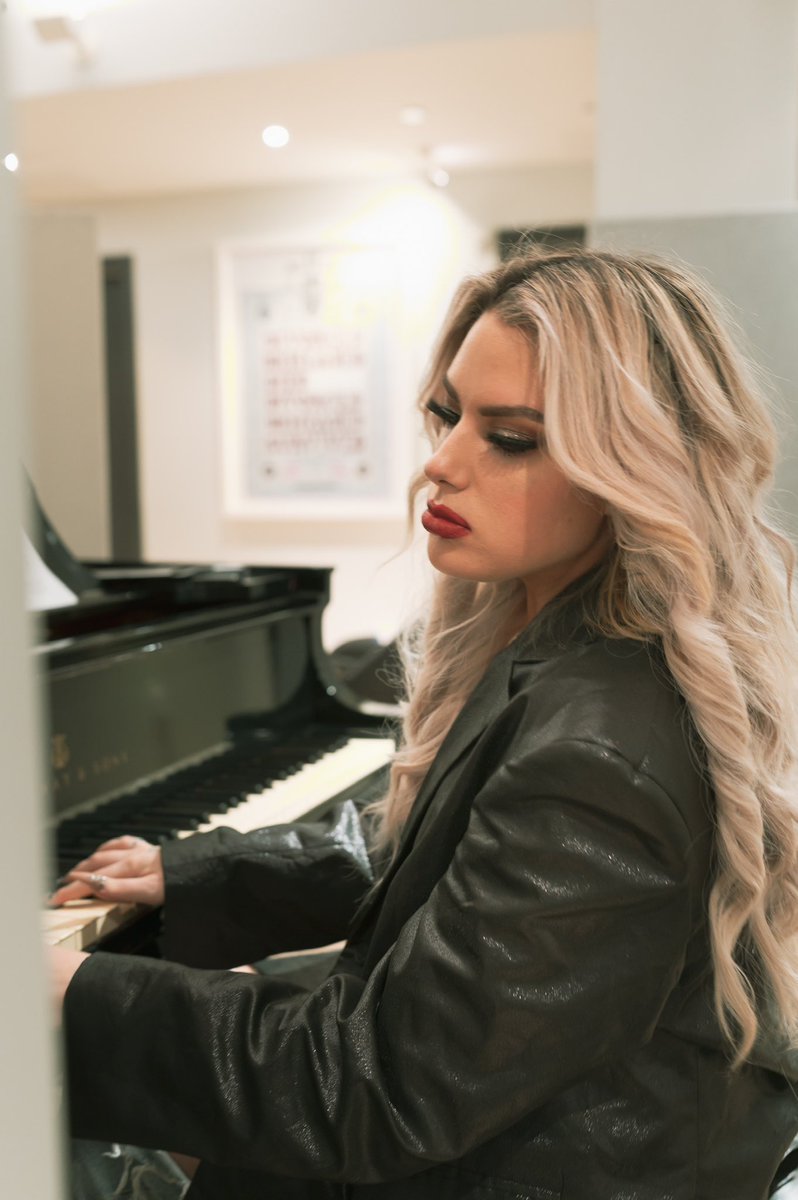 hunterblairnyc's tweet image. 3 years of my debut album #ScorpioSeason. During unprecedented times of the pandemic, I had one goal: to finish this project. Thank you all. 🦂🖤