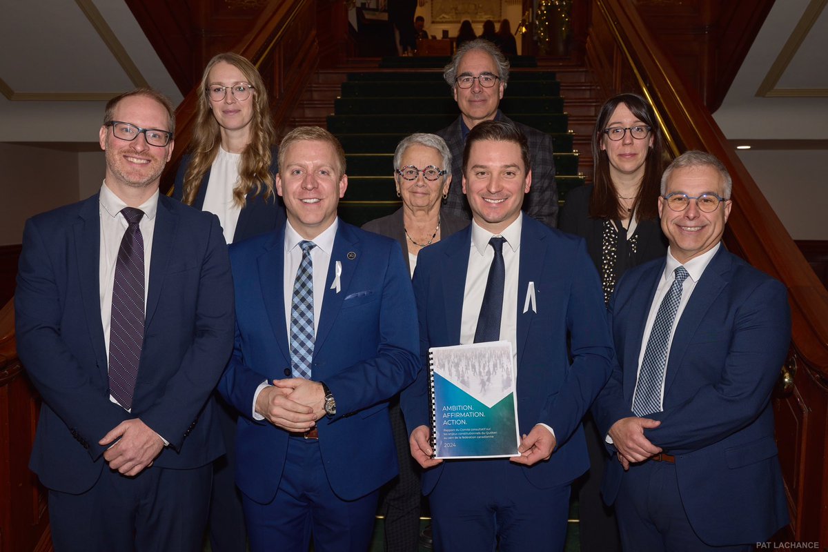 Dépôt du rapport du Comité consultatif sur les enjeux constitutionnels du Québec au sein de la fédération canadienne à l’<a href="/AssnatQc/">assnatqc</a>.

La nation québécoise n'est jamais aussi gagnante que lorsqu'elle décide de prendre la place qui lui revient, par elle-même et pour elle-même.