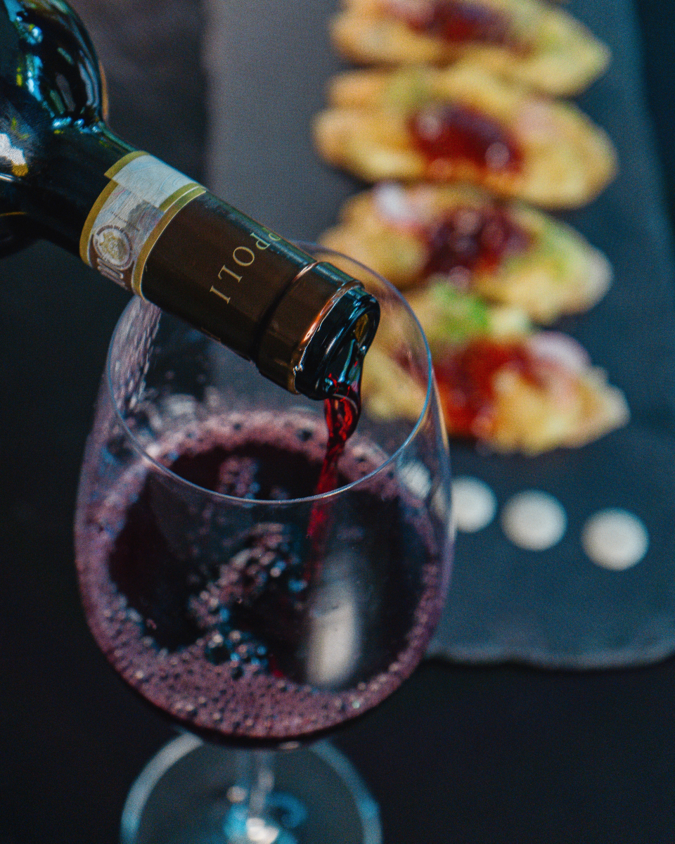 thecoppersja's tweet photo. Know someone who owes you a glass of wine? 🍷 

Give them a call and meet them at The Coppers for a relaxing time with exquisite flavors and great company.

📍9 Haining Road, Kingston 5, Jamaica
📞876-672-7251 or 876-815-5609
🌐 https://t.co/azn4gLGPjw https://t.co/VsBEUUiyg0