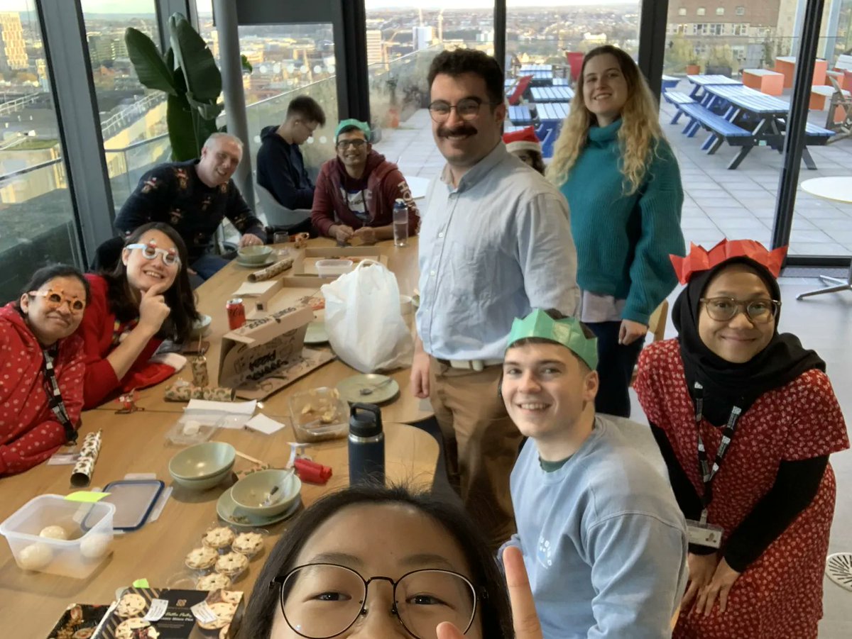 Best thing about my job... sharing science 🔬🧬👩‍🔬🧑‍🔬 and sharing food 🍣🍔🍗🥗! Thanks <a href="/marucci_lucia/">Lucia Marucci</a>'s lab for the early joint Christmas science spectacular and pot luck lunch 🥳 #synbio at <a href="/BristolUni/">University of Bristol</a> is going from strength to strength 💪