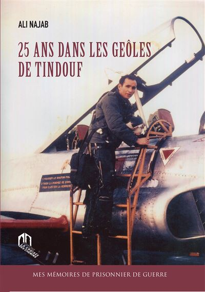 MoroccoIntel's tweet photo. 🇲🇦#FLASH| Le héros marocain Ali Najab vient de nous quitter à l'âge de 81 ans. 

Ancien capitaine de l'armée de l'air, pilote de chasse, il avait été capturé par le Polisario durant la guerre du Sahara et fait prisonnier à Tindouf pendant 25 ans.

À un certain temps le plus vieux prisonnier de guerre au Monde, il avait été libéré suite aux efforts du sénateur républicain John McCain.

À sa sortie, il avait pu rétablir la vérité historique et le bien-fondé de la cause nationale et décrire dans son livre « 25 ans dans les geôles de Tindouf » les innombrables tortures, humiliations et conditions de quasi-esclavage auxquelles l'Algérie et le Polisario avaient soumis les soldats marocains pendant plusieurs décennies, en tuant des façons les plus cruelles une bonne partie d'entre eux.

Son patriotisme, sacrifice et dévouement à la marocanité du Sahara ne tombera pas dans l'oubli. Nos pensées et condoléances à sa famille et à ses proches.