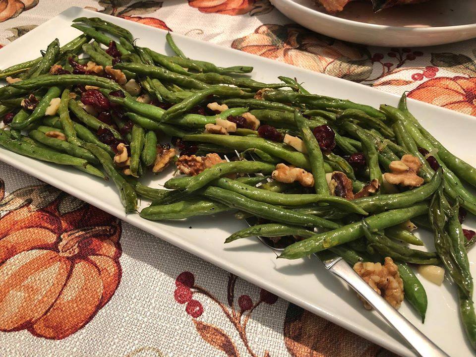 Green Beans with Cranberries and Walnuts recipe, perfect for Thanksgiving! bit.ly/GreenBeanCranb…
#explorecookcreate
