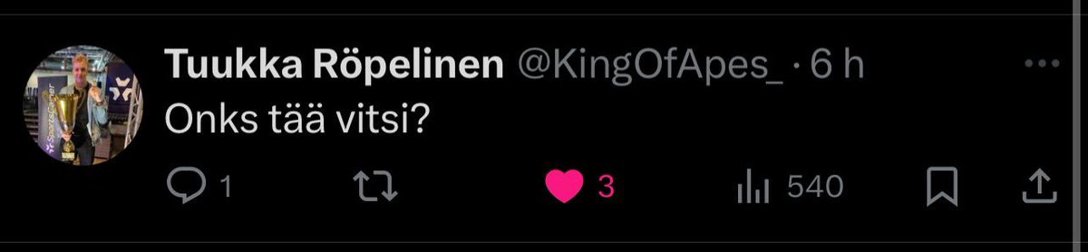 Mythix päätti sekoilla ja ottaa huuhaa-setelin pakkiin, joka lahjottaa 6 pongoa. Eikö markkinoilla ollut yhtään hyvää pakkia vapaana???? 

Ggs <a href="/MythixNHL/">Mythix</a> 
4-1W
6-1W

Oliko tää vitsi? Oli - ja huono sellainen.
ggwp @ripkeisari 

#ECL25Winter #eHockey #ECLElite <a href="/SportsGamerGG/">SportsGamer</a>