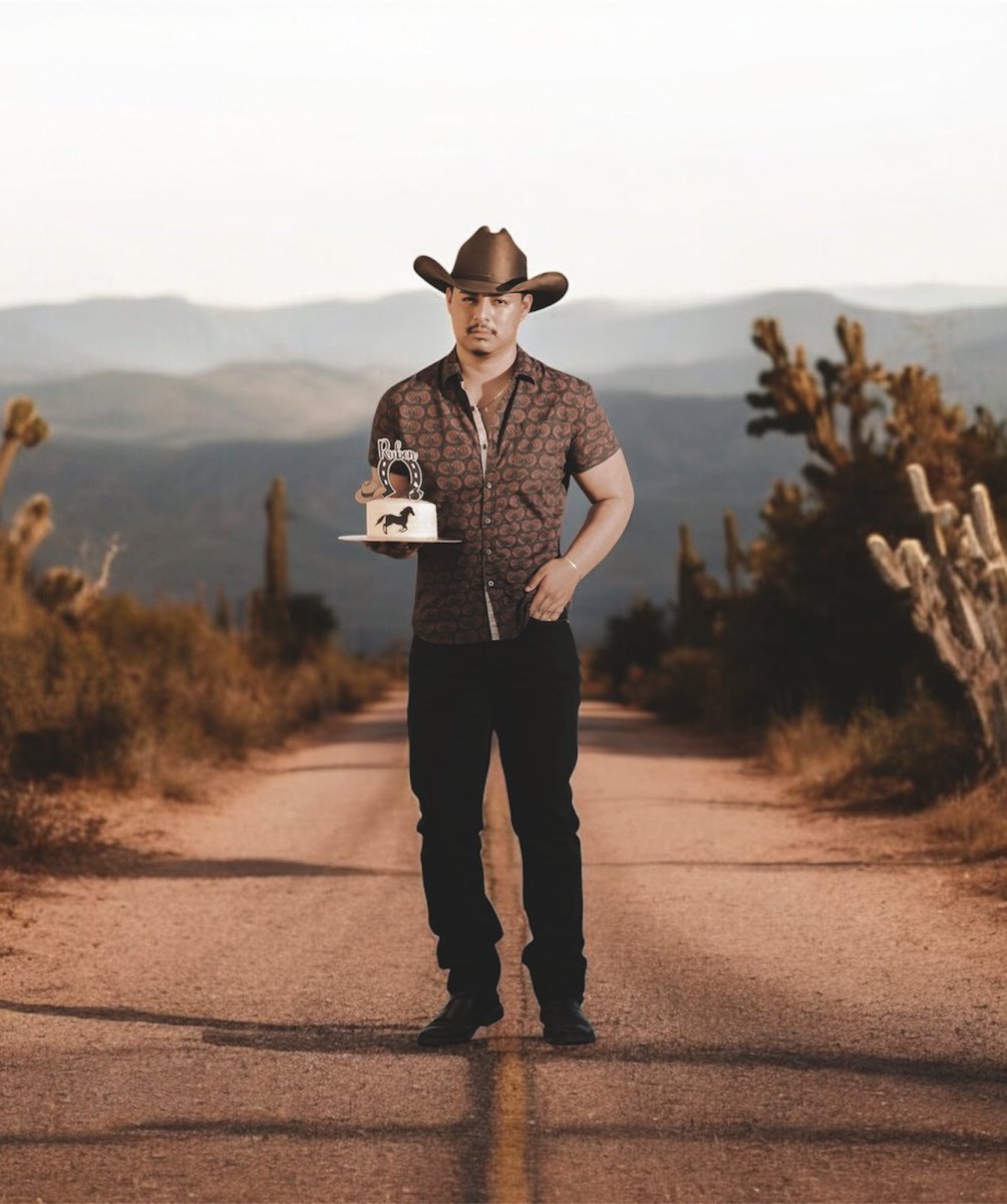 soy_rubenm's tweet photo. Feliz cumpleaños al vaquero 🤠 😈🎉
#felices24 😈🤠
#Cowboys
#modelmen https://t.co/vGJtU0kCPA