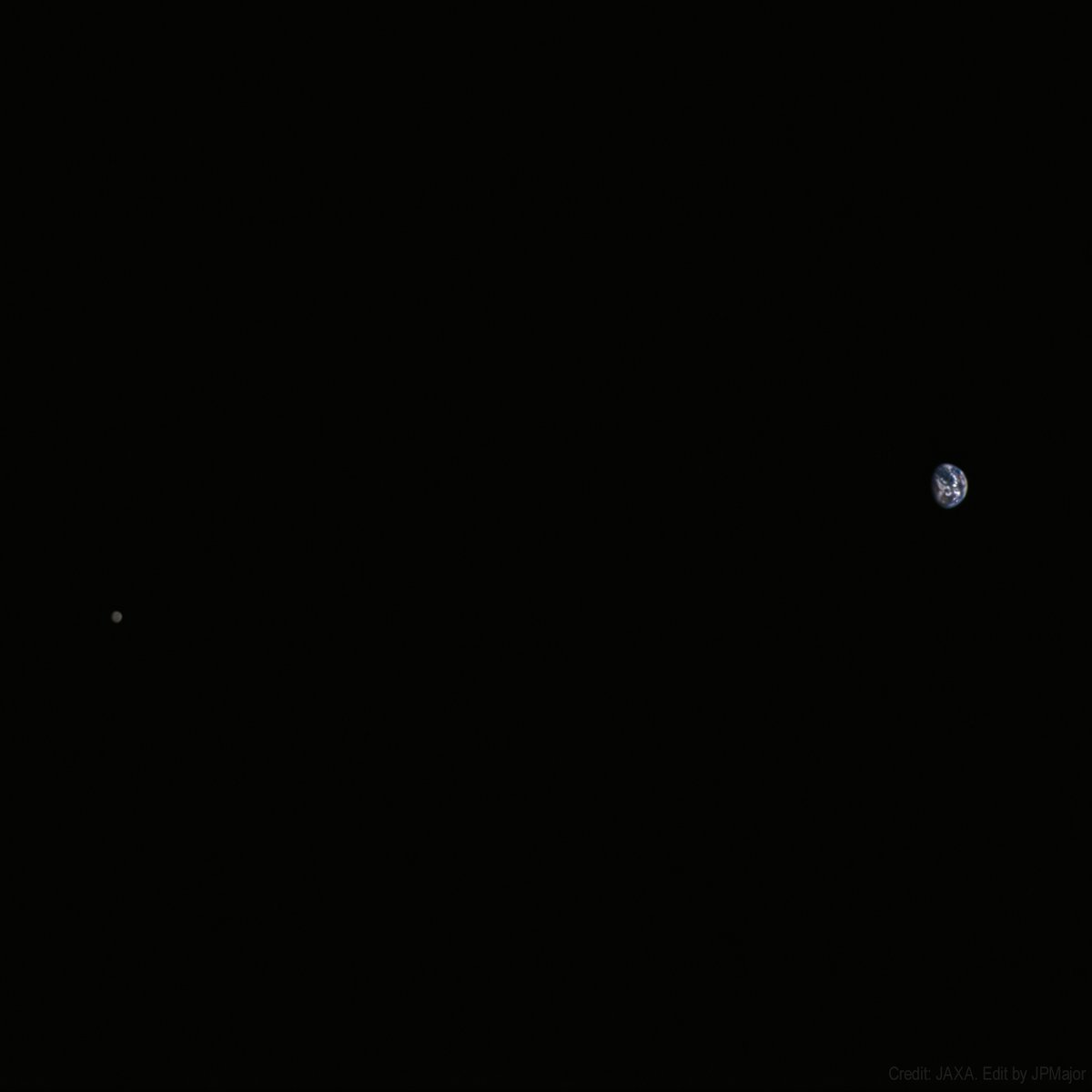 A view of the Moon and Earth 🌔🌏 captured with the Optical Navigation Camera on JAXA's Hayabusa2 spacecraft 9 years ago on November 26, 2015 from a distance of about 3 million km. (This version has been upscaled and reprocessed to sharpen details and remove RGB color fringing.)