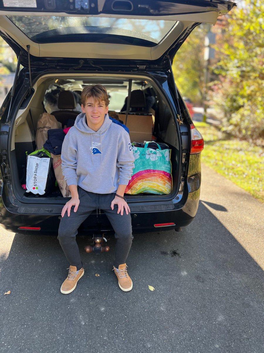 👏 Shoutout to HLFYA Alex Rentz, who collected 400+ clothing items for Clothes to Kids Fairfield County! 💙 His clothing drive will help underprivileged kids in grades K-12 feel confident and ready to succeed. Amazing work, Alex! 👕🧥 #HLFYA #GivingBack