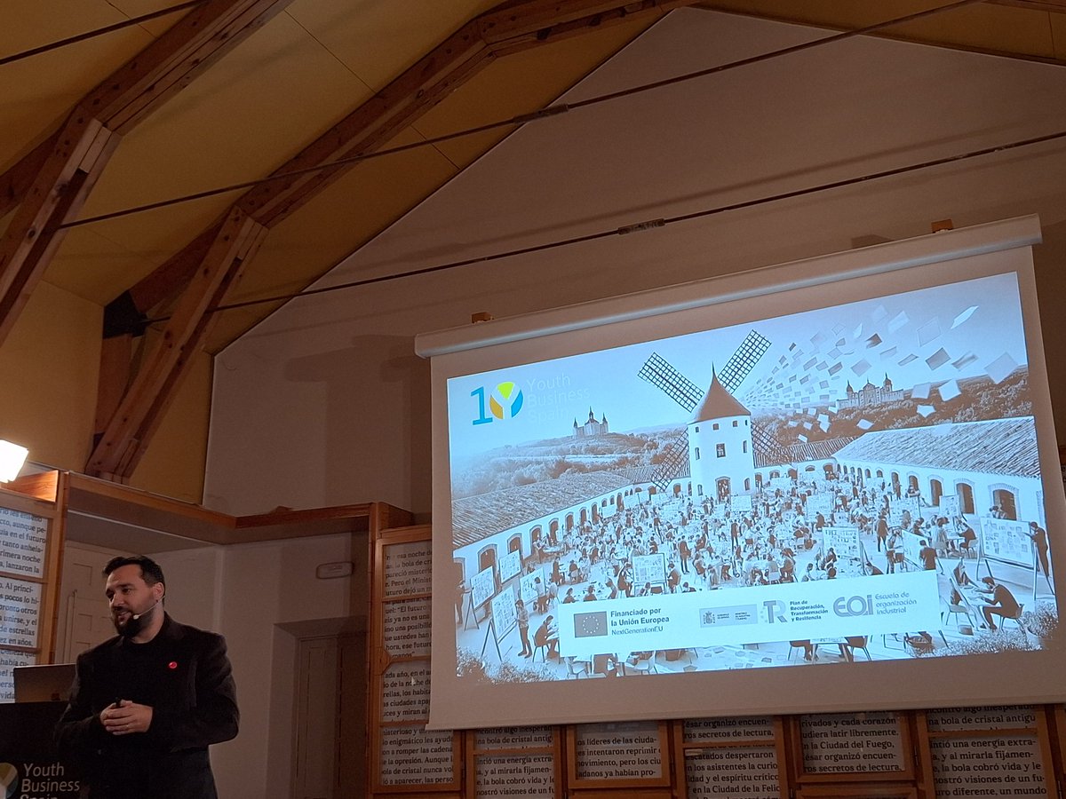 CrisTapRos's tweet image. Comienza en un entorno espectacular - la Real Fábrica de Cristales - #FuturLAB, el evento de emprendimiento joven y emprendimiento rural organizado por @ybspain que subvencionamos desde @eoi gracias a los fondos #NextGenerationEU #PlanDeRecuperación