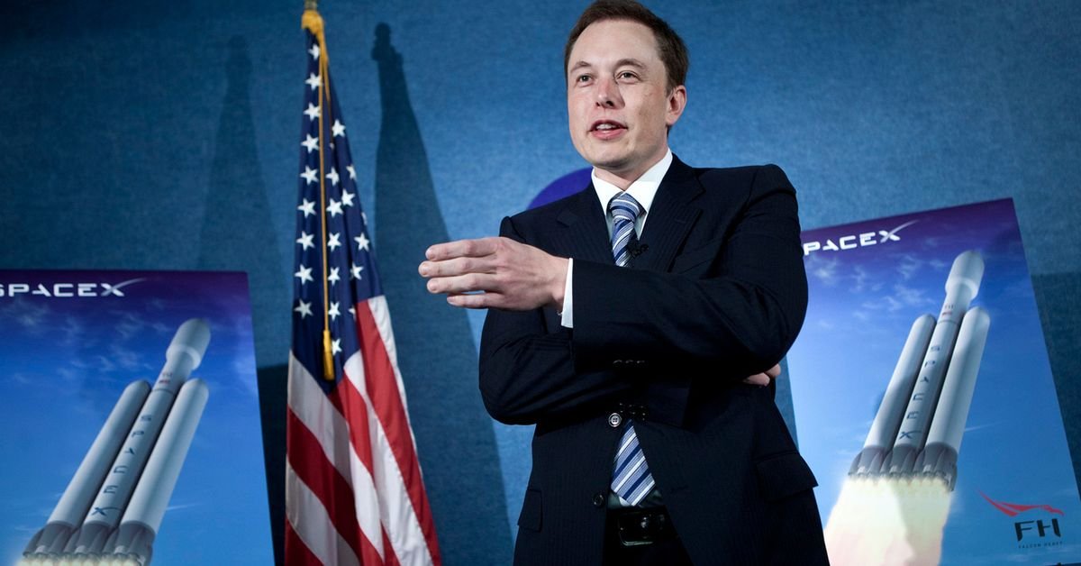 muskosophy's tweet image. Elon Musk in 2011:

“I really want SpaceX to help make life multiplanetary. I&apos;d like to see a self-sustaining base on Mars.”