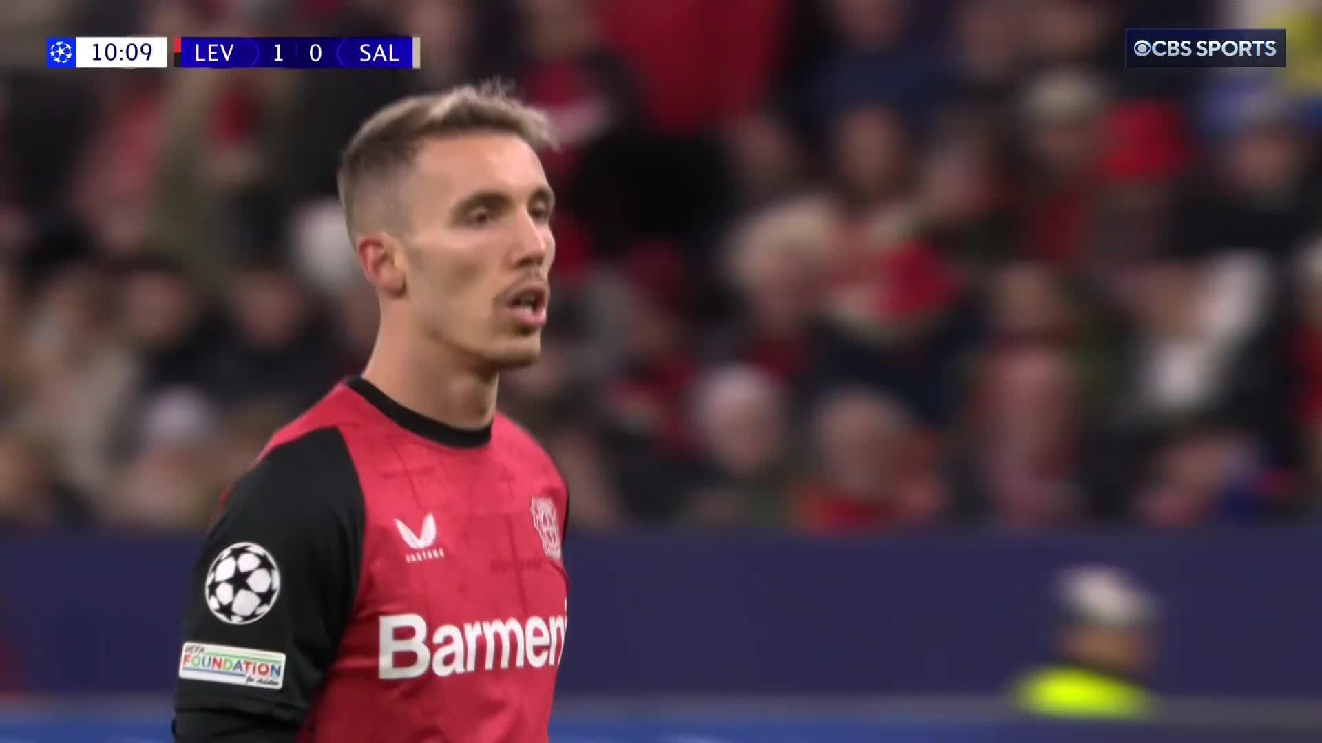 Alejandro Grimaldo with a BEAUTY of a freekick 🤩